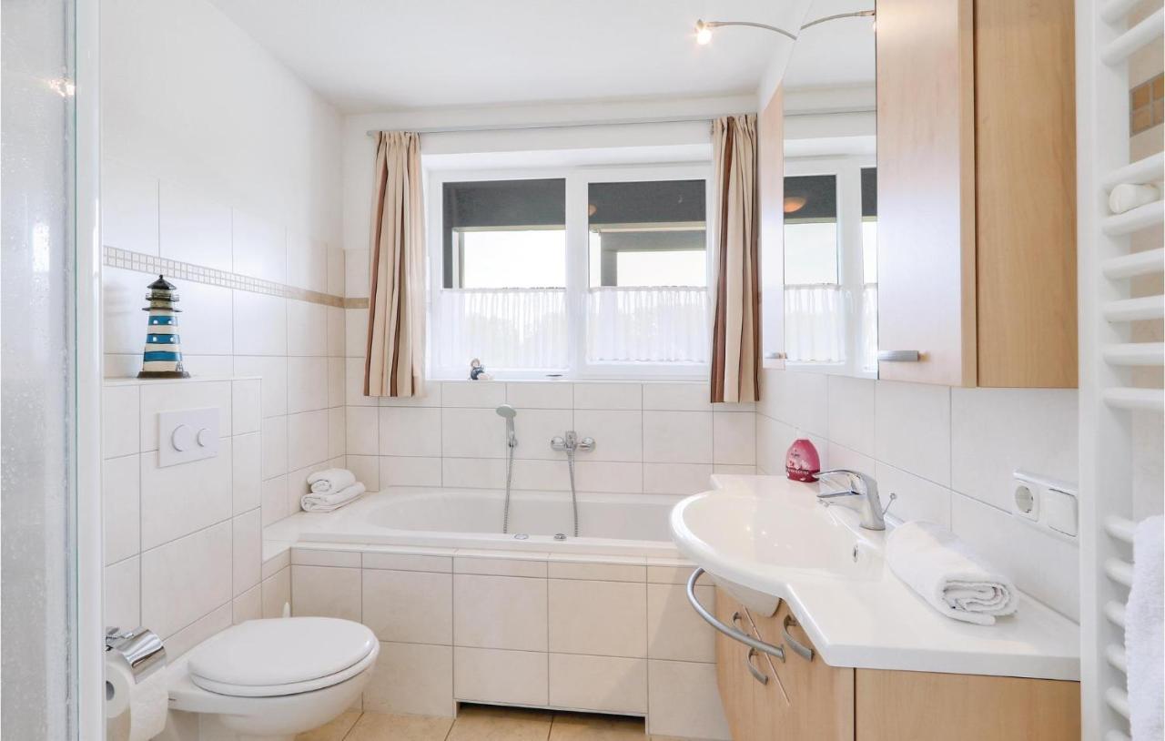 Stunning Apartment In Rechlin With 1 Bedrooms And Wifi エクステリア 写真